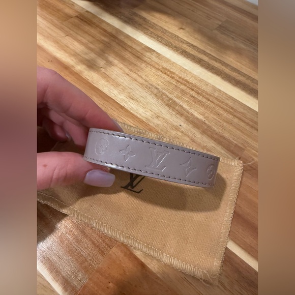 Louis Vuitton Bracelet - Picture 6 of 9